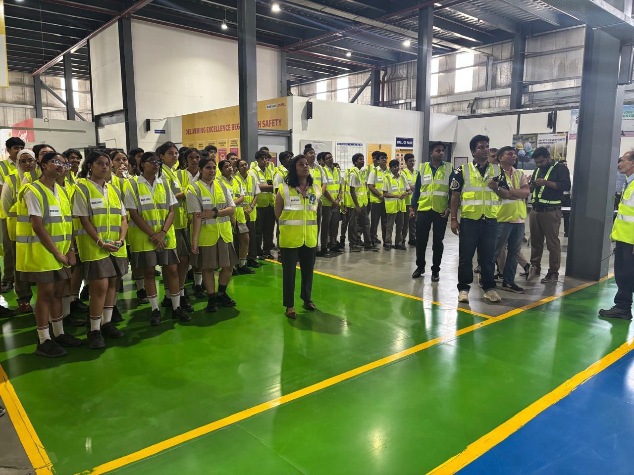 Educational Visit to DHL